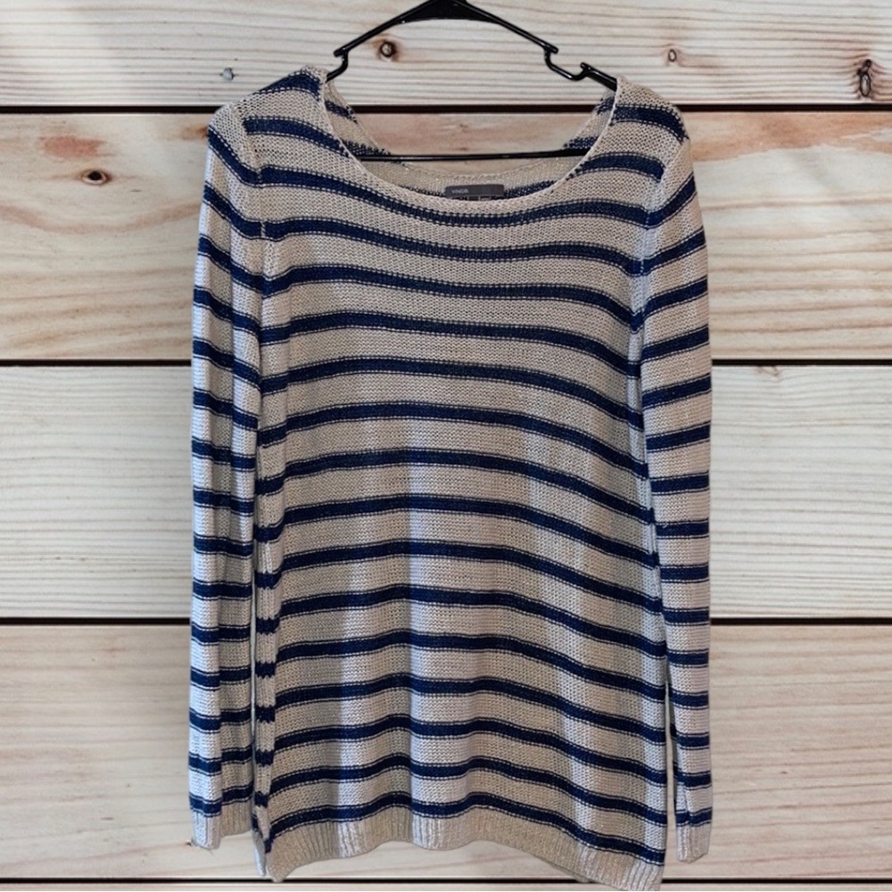 Vince lightweight tunic length sweater in size medium